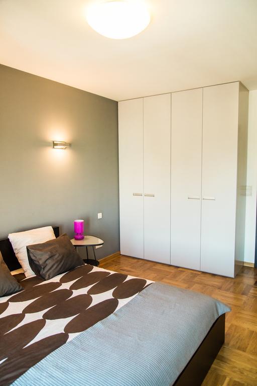 Modern Apartment In City Center クラクフ エクステリア 写真