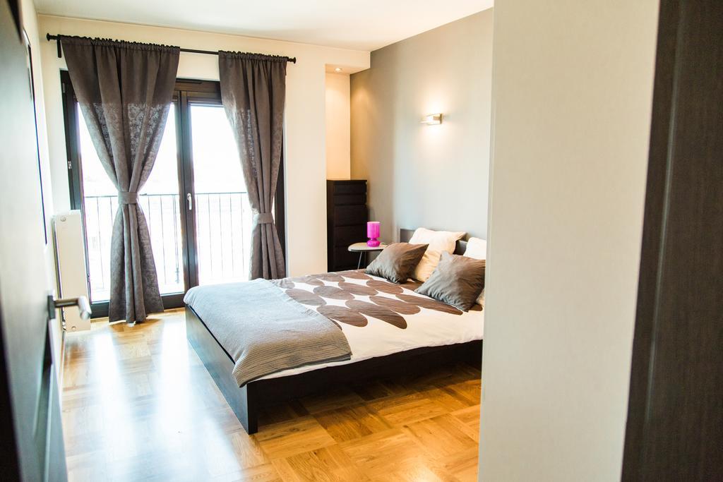 Modern Apartment In City Center クラクフ エクステリア 写真